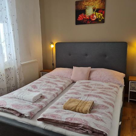 Fertodi Kuria Vendeghaz Hotel Bagian luar foto