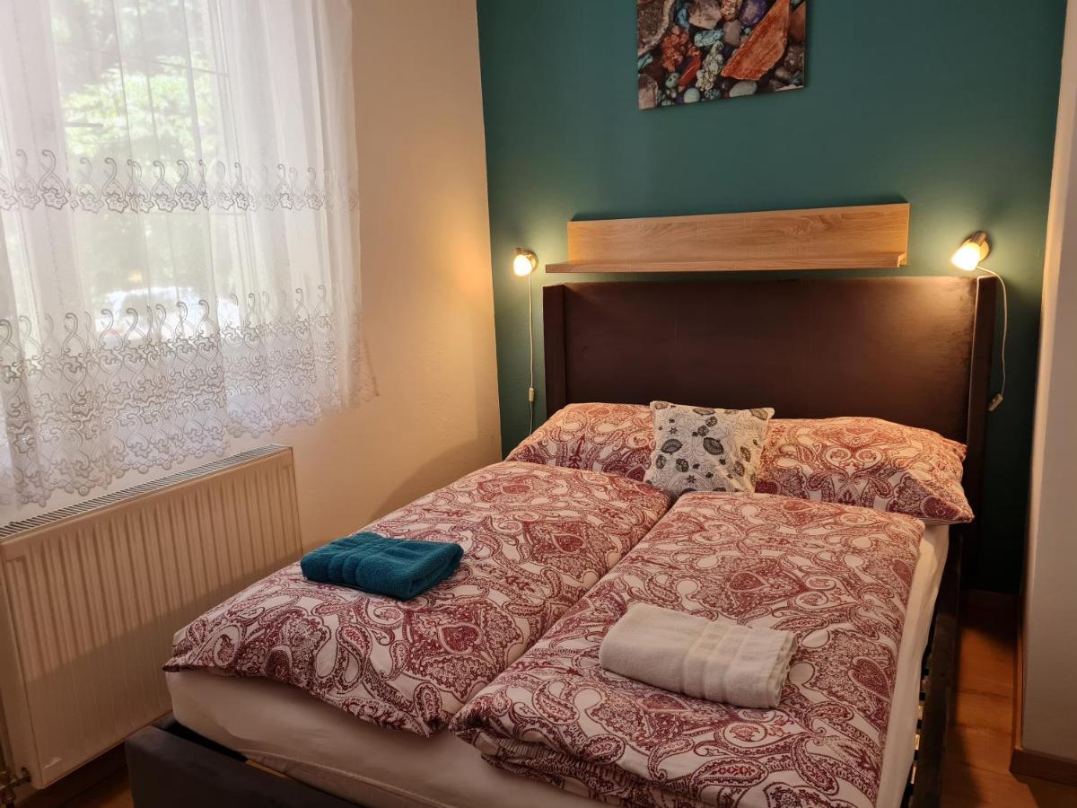 Fertodi Kuria Vendeghaz Hotel Bagian luar foto