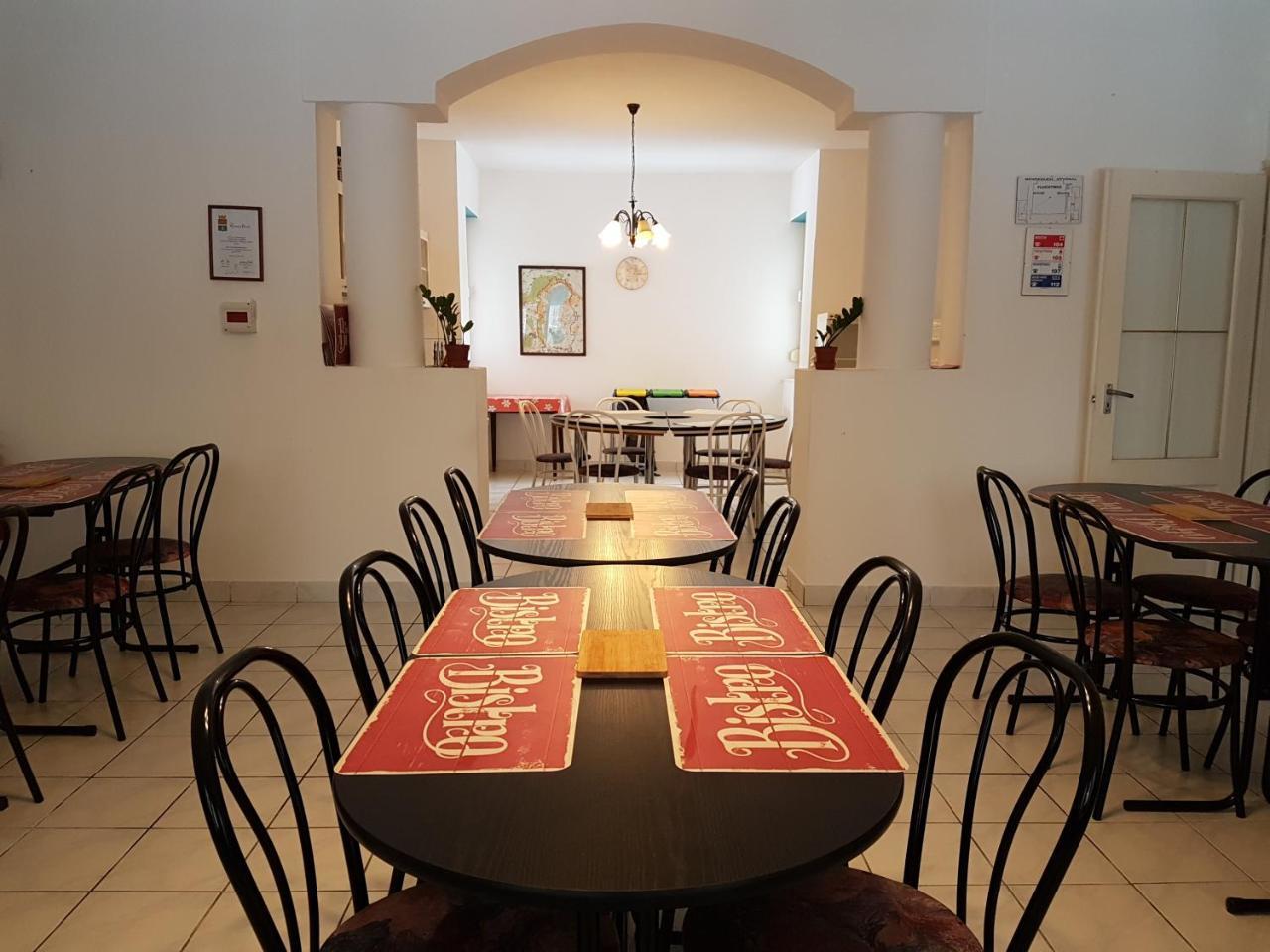 Fertodi Kuria Vendeghaz Hotel Bagian luar foto